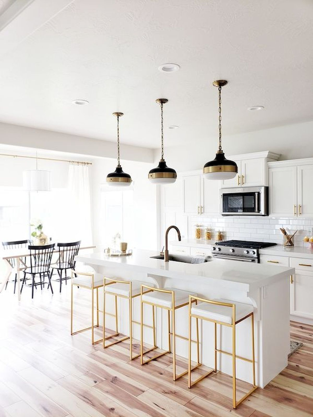 21+ Beautiful White Kitchens to Inspire You in 2024 Houszed
