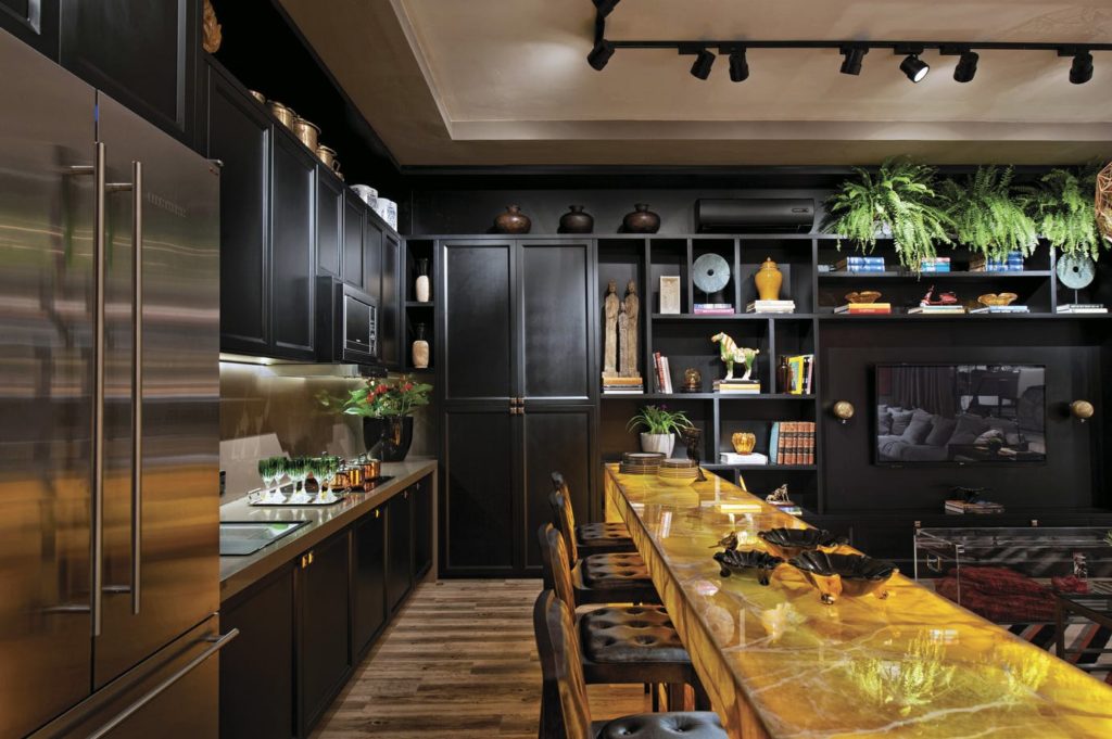 black kitchen 2