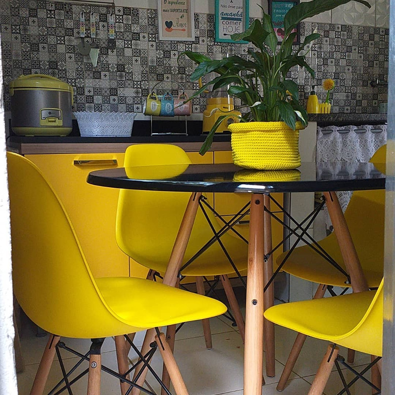 kitchen yellow decor