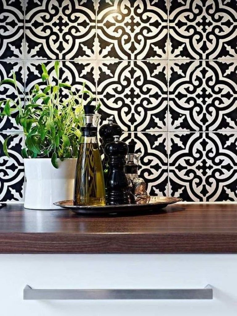 moroccan tile backsplash arabesque