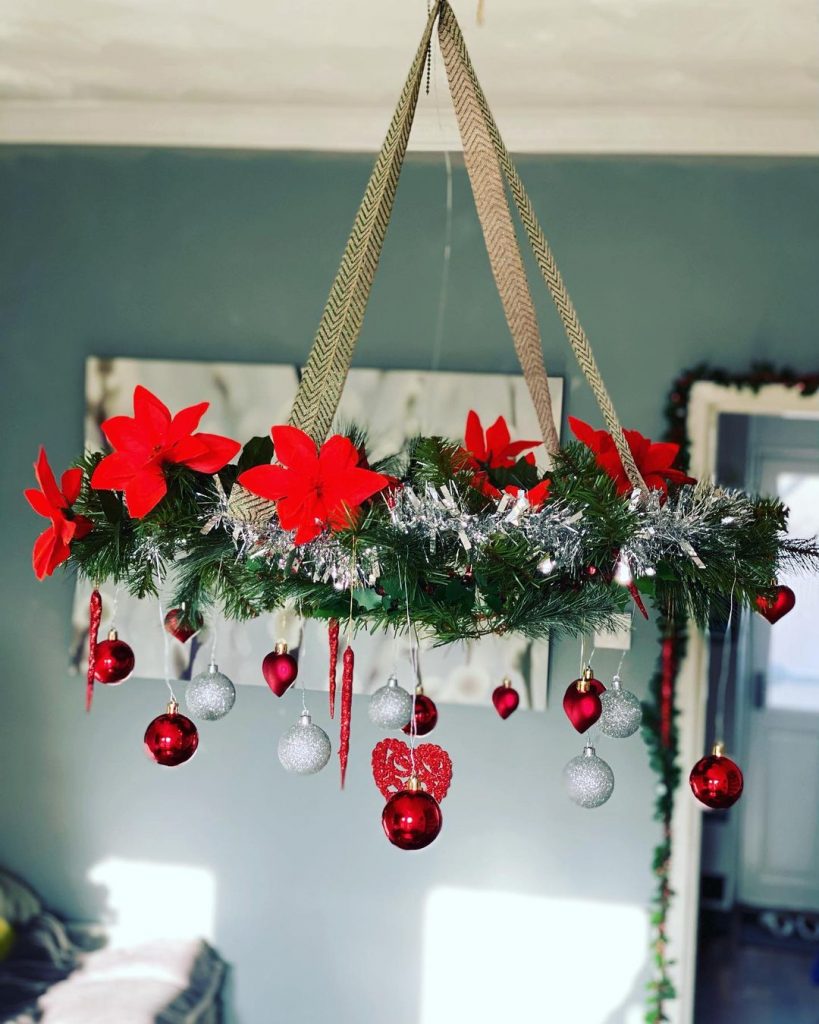 diy hanging wreath chandelier