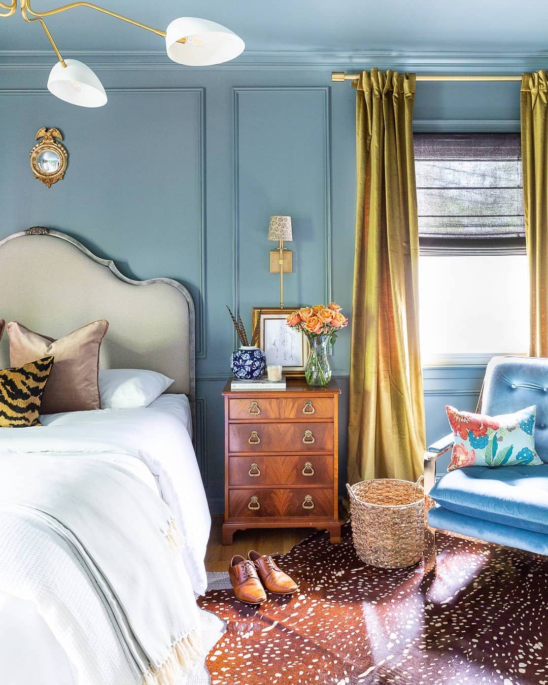 47+ Blue and Gold Bedroom Ideas That Leave You Stunned in 2024