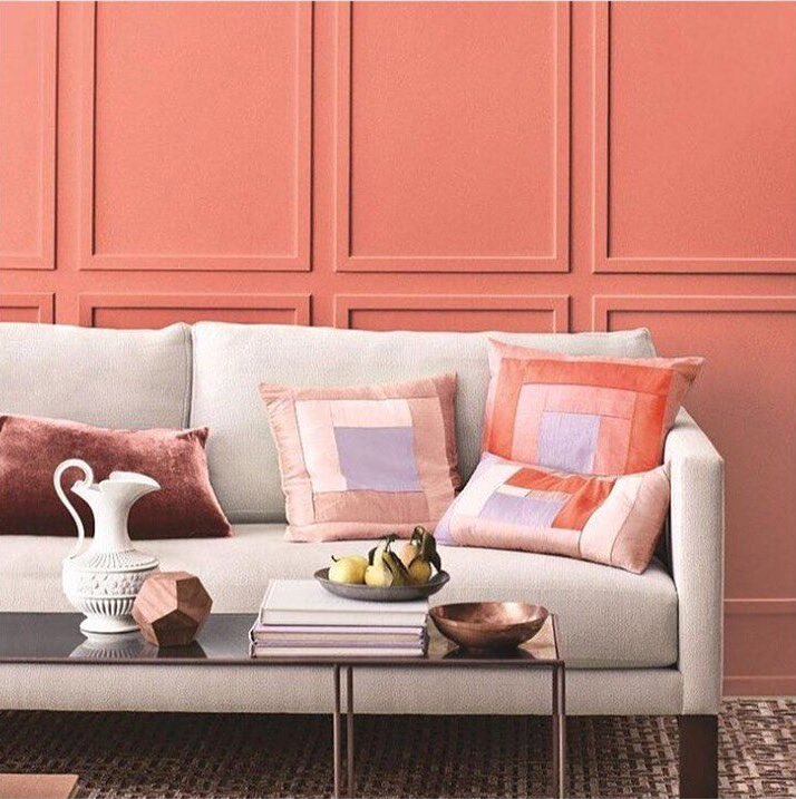 salón coral y gris