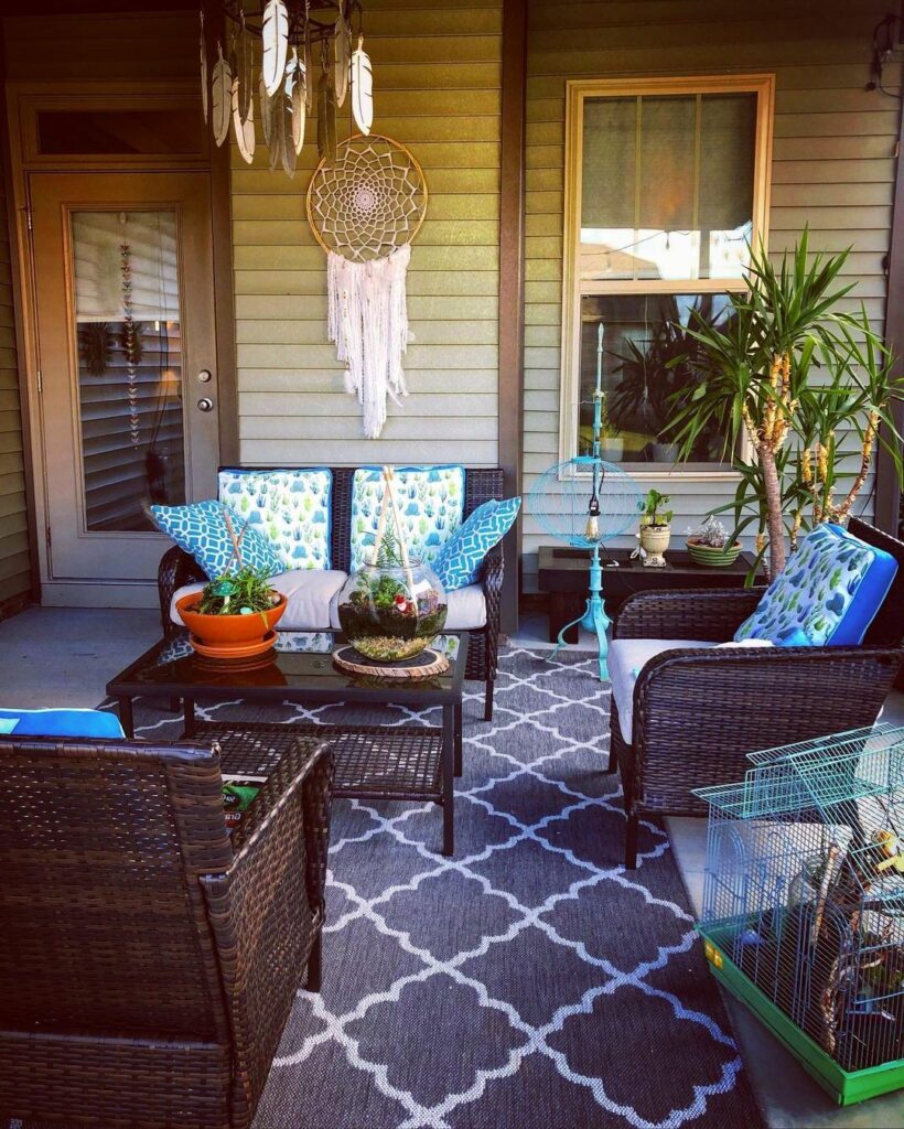 decor for back porch