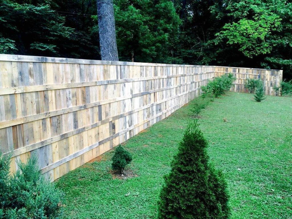 diy pallet fence