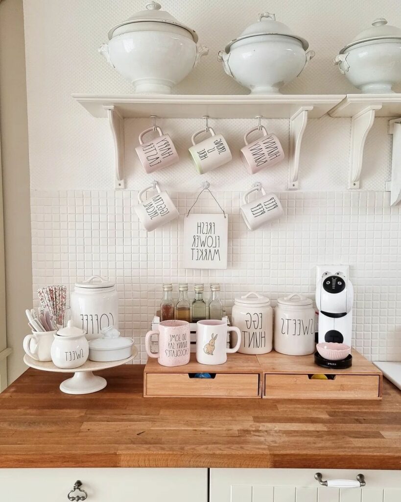 hanging coffee mugs