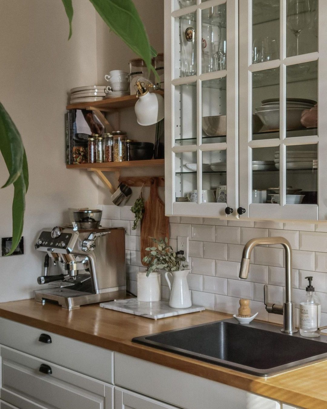 43+ Coffee and Tea Station Ideas That Make Your Friends Jealous