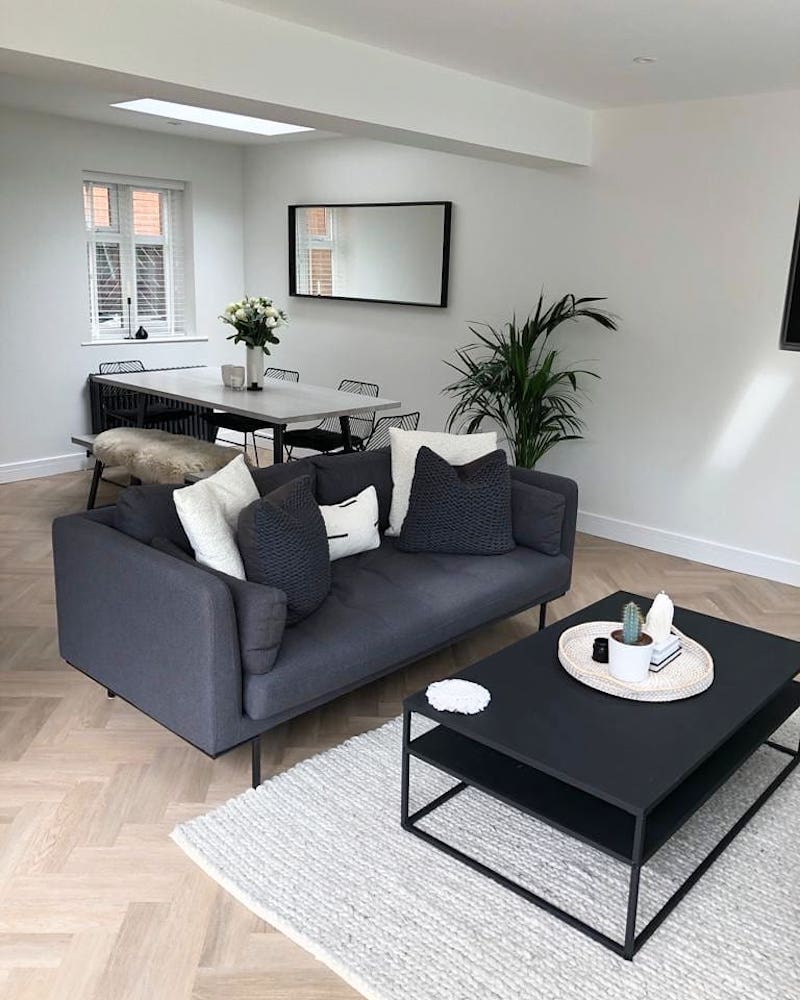 living room black and white sofa set