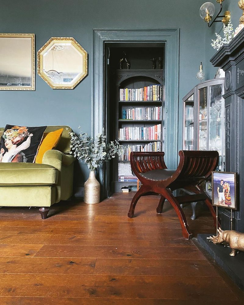 living room ideas with green velvet sofa