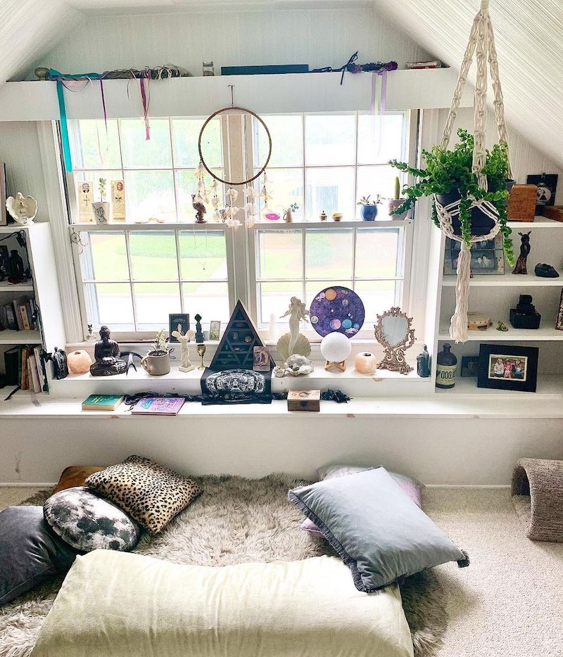 meditation room decoration
