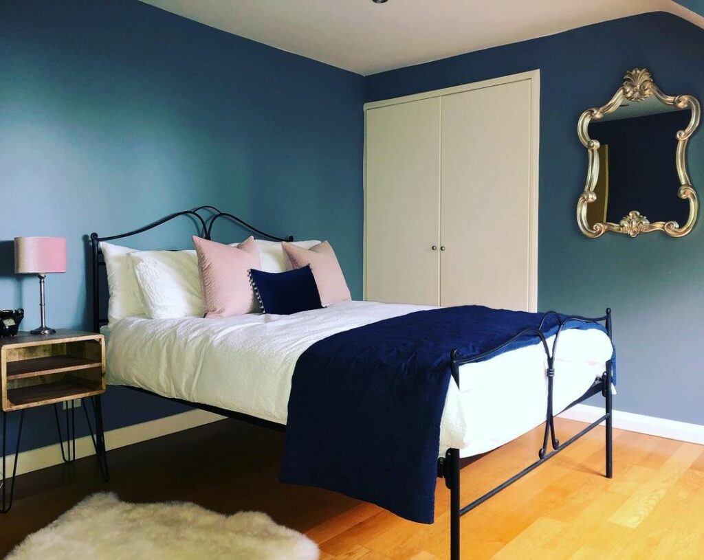 navy blue and pink bedroom ideas