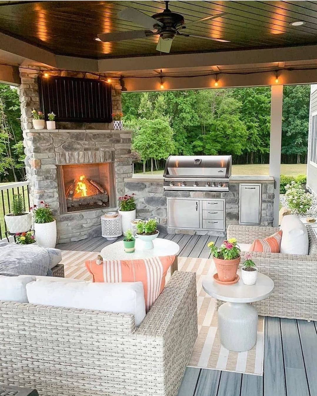 44 Outdoor BBQ Area Ideas That Are Smoking Hot In 2024 Houszed 44-outdoor-bbq-area-ideas-that-are-smoking-hot-in-2024-houszed