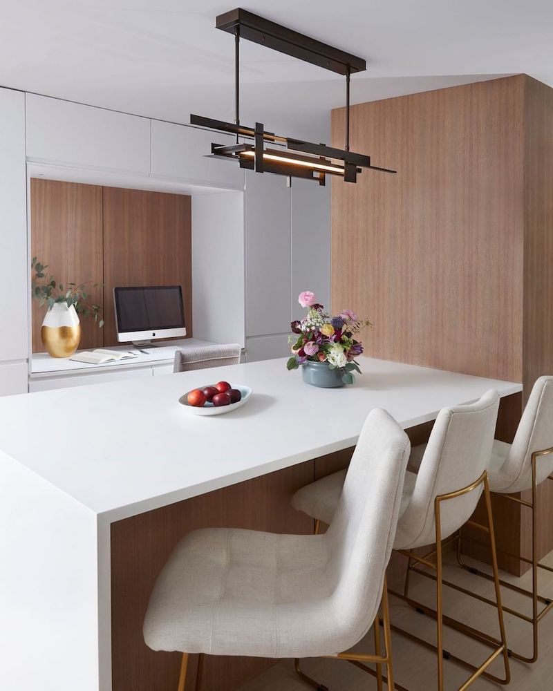 wood grain backsplash