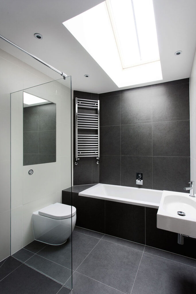 black and white master bathrooms ideas