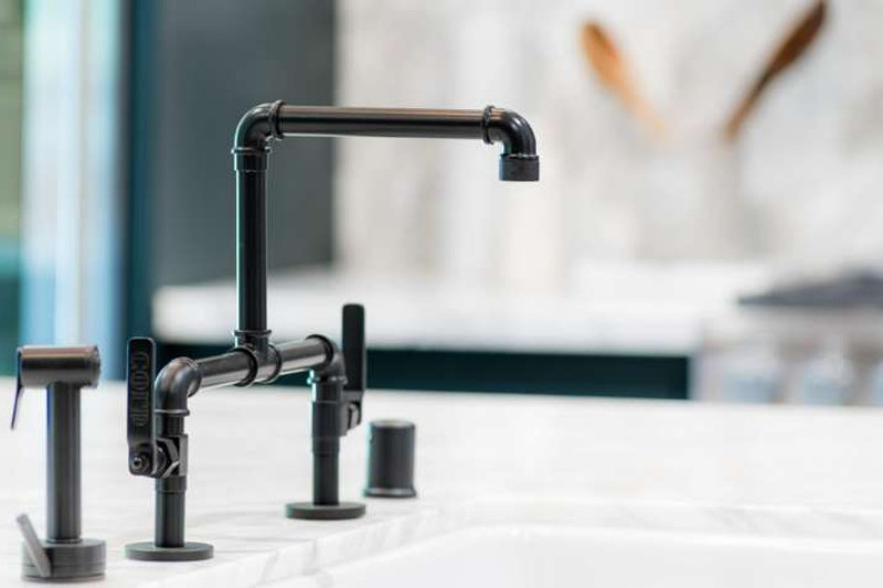 black kitchen sink faucet