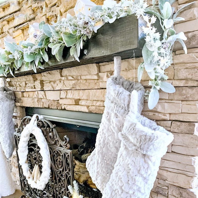 farmhouse christmas mantel decorations fireplaces