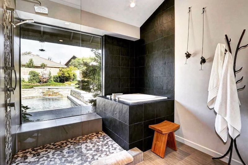 japanese soaking tub small bathroom