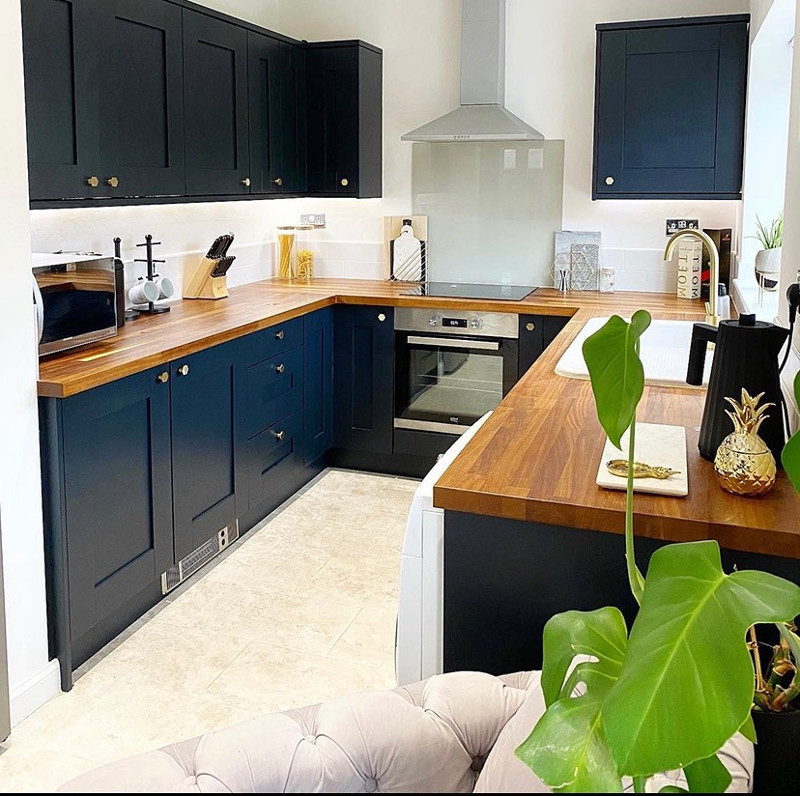 kitchen navy cabinets