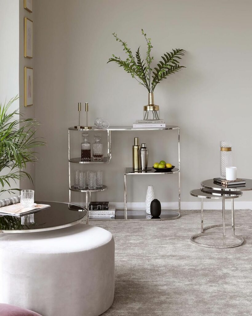 mini bar lounge