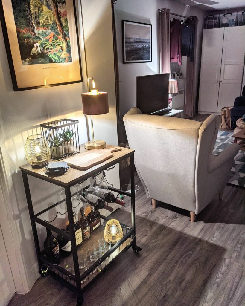 mini bar on wheels