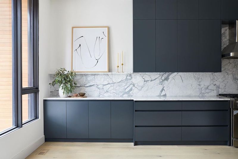 modern navy kitchen idea