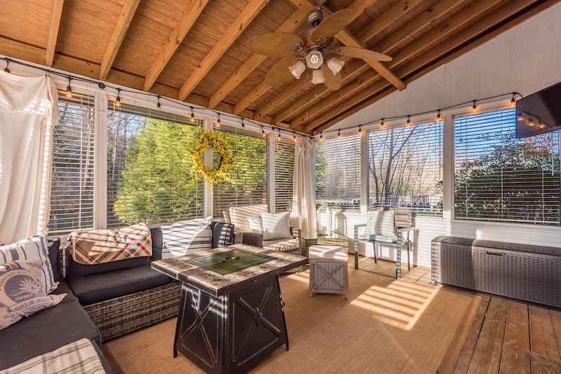 screened in porch ideas with windows