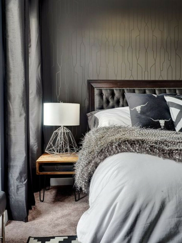 small bachelor bedroom ideas