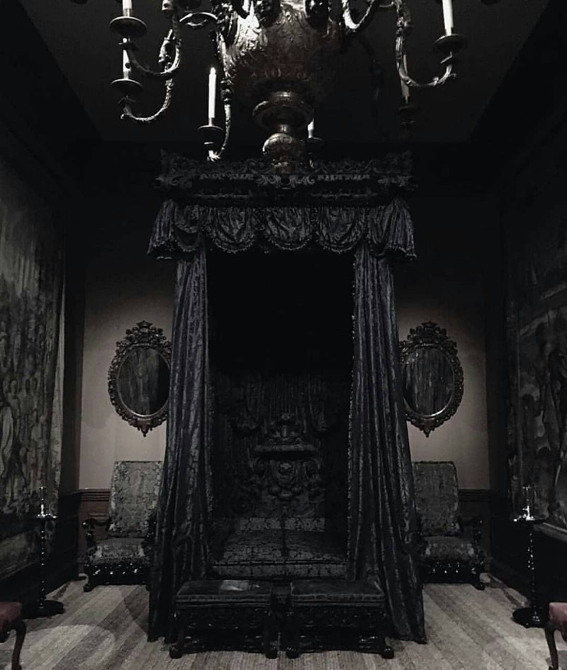 vampire bedroom