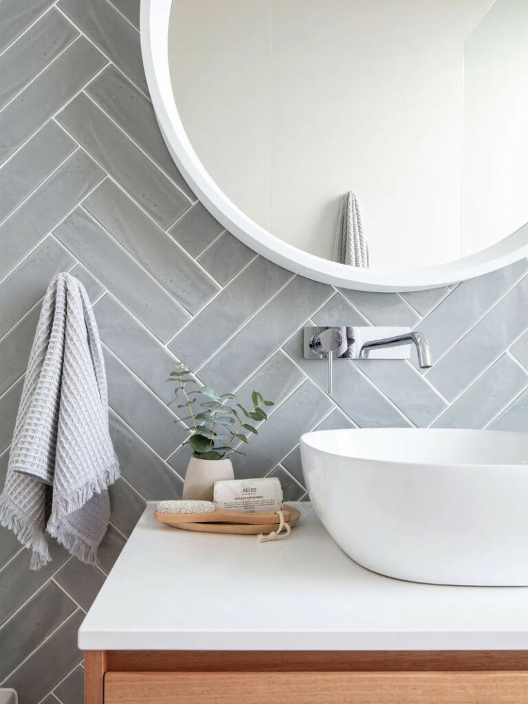 zig zag subway tile bathroom