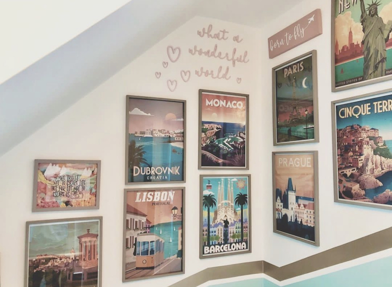 staircase gallery wall 1