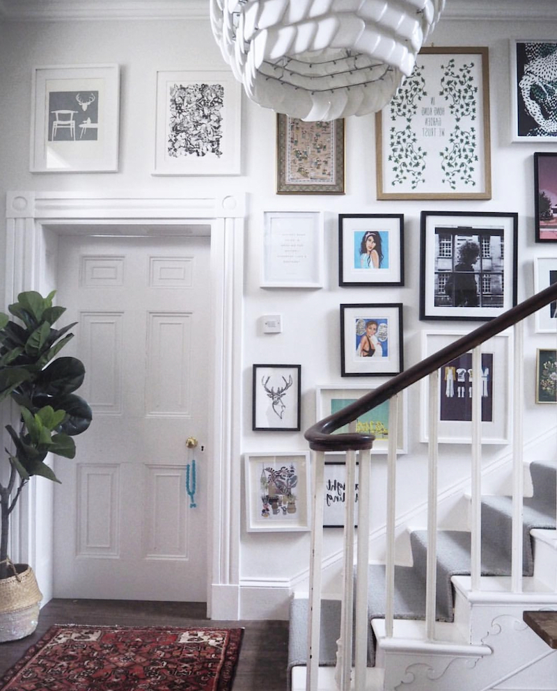 43+ Staircase Gallery Wall Ideas That Are Picture Perfect in 2024