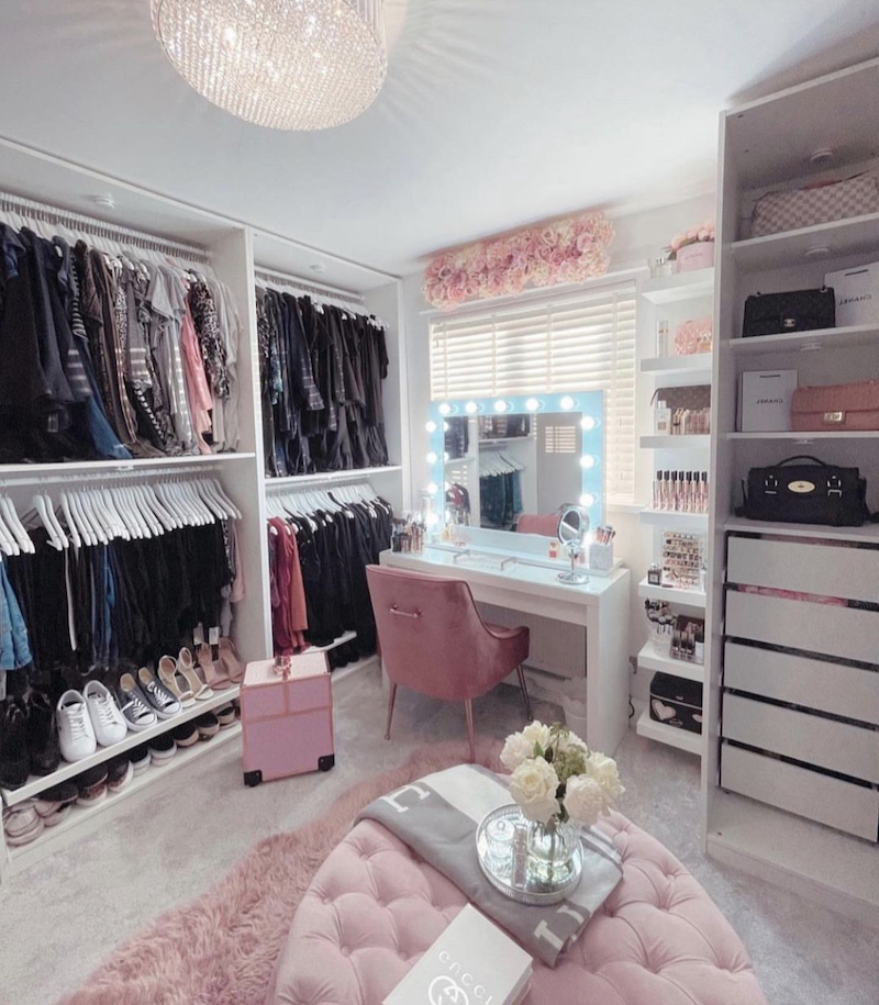 27+ Vanity Room Ideas That Deliver Beauty in 2024 Houszed