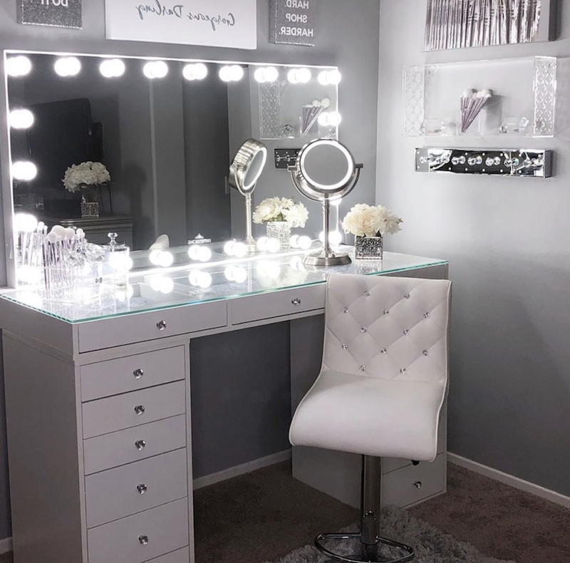 27+ Vanity Room Ideas That Deliver Beauty in 2024 Houszed