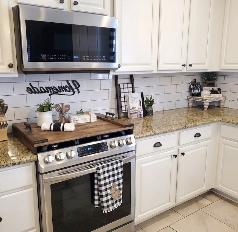 white cabinet kitchen backsplash ideas