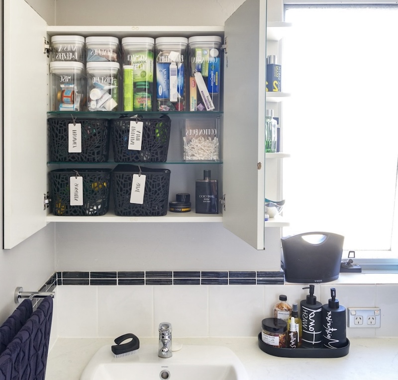 bathroom storage ideas for small bathrooms