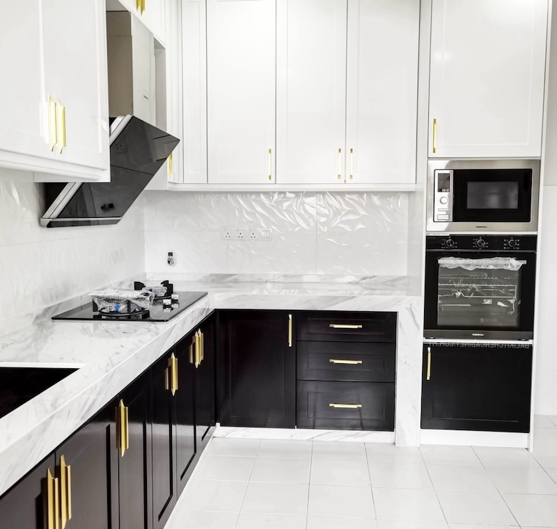 white kitchen cabinet hardware ideas