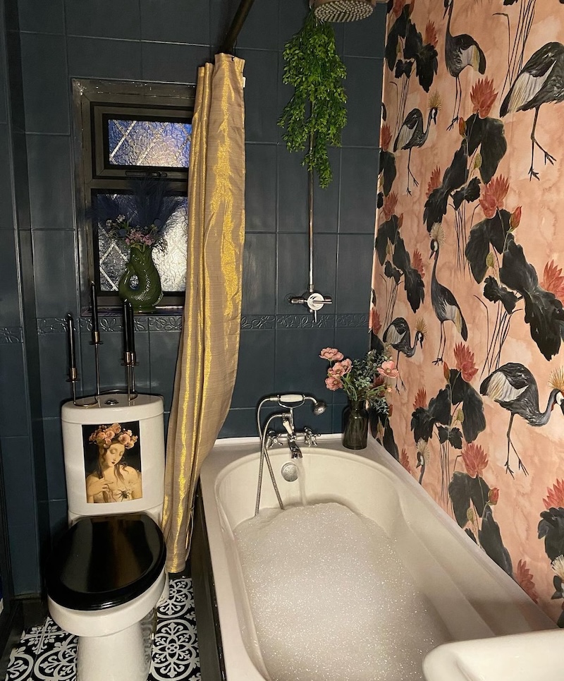 bathrooms with wallpaper ideas