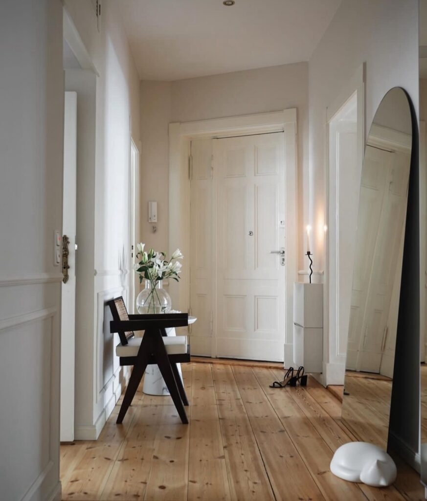 japandi hallway colors