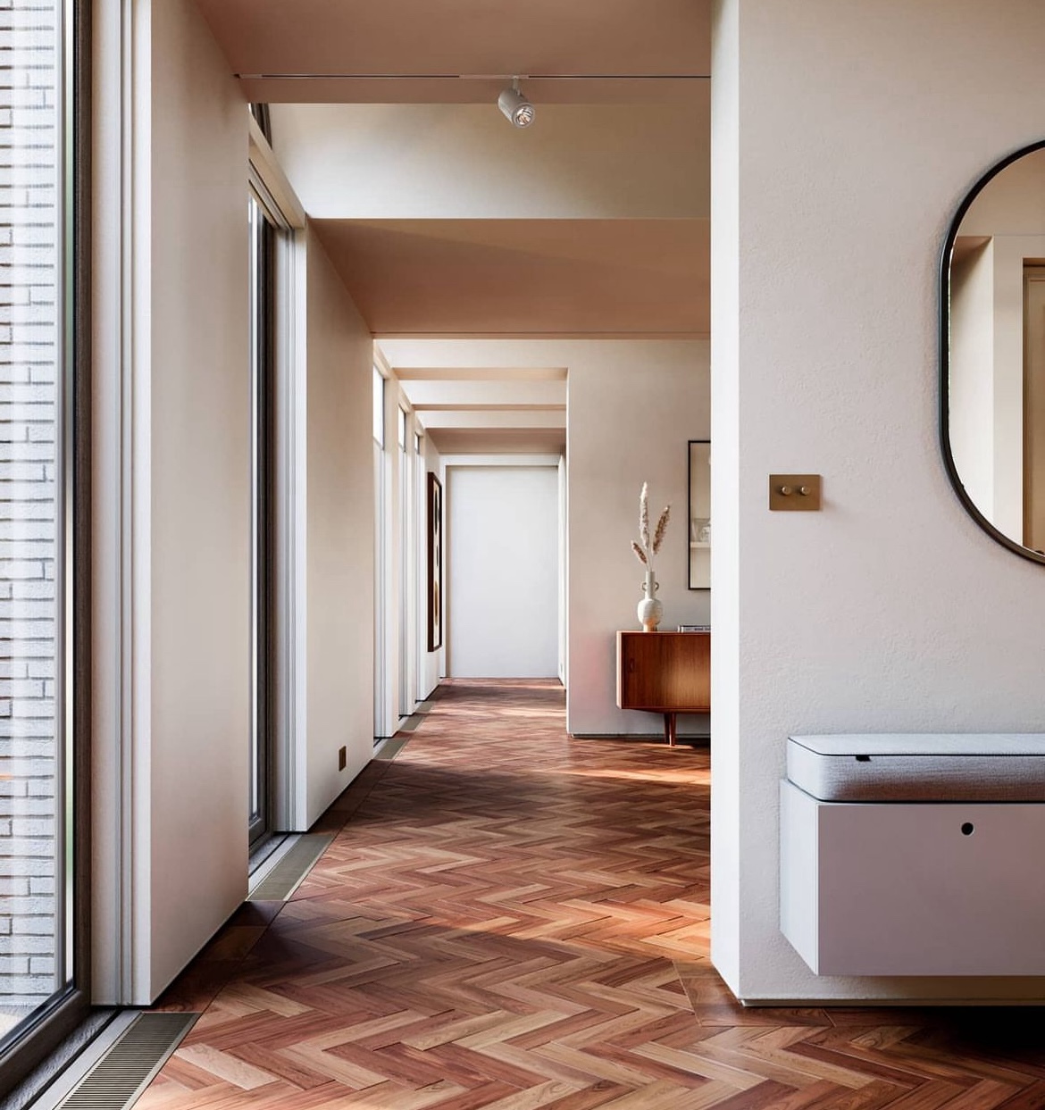 Hallways Reimagined: 27+ Mid Century Modern Hallway Designs to Envy