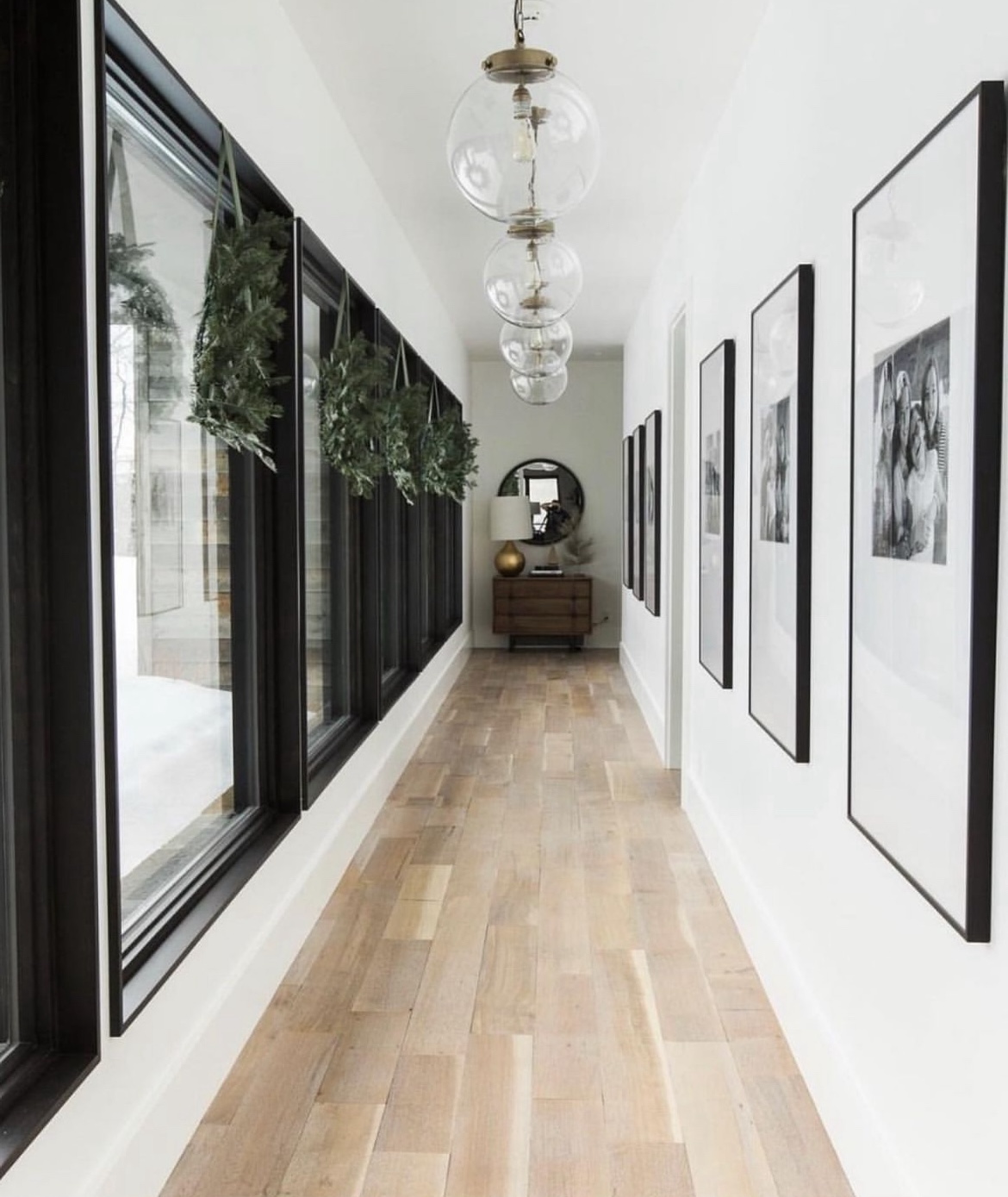 Hallways Reimagined: 27+ Mid Century Modern Hallway Designs to Envy