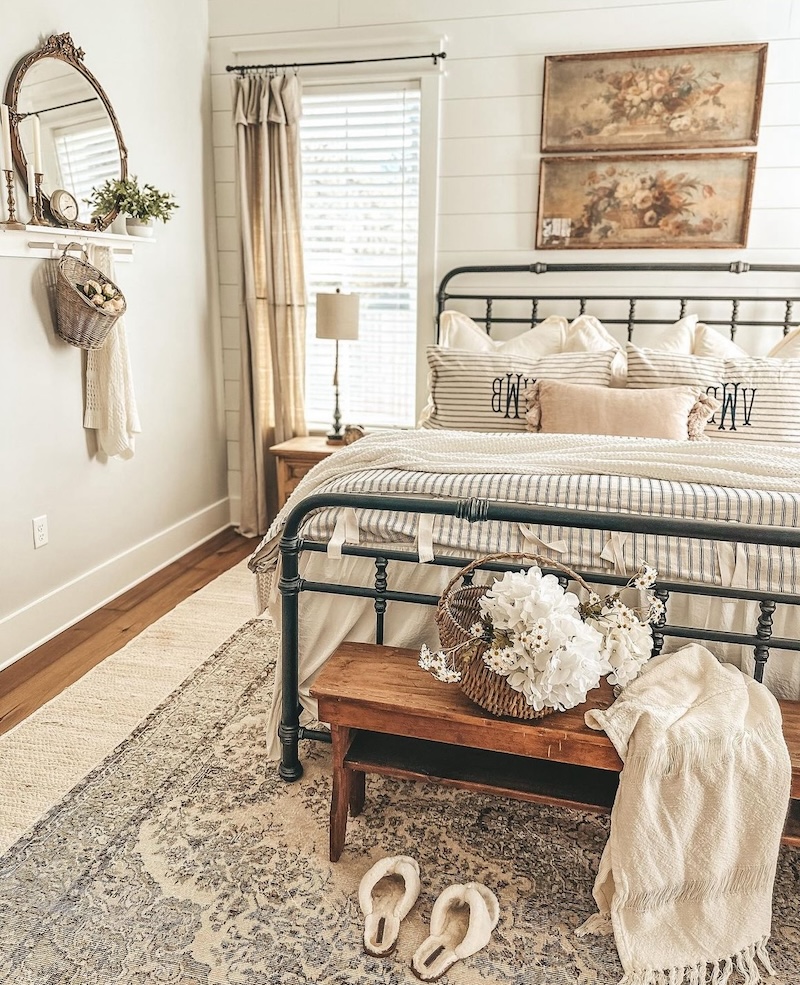 modern farmhouse bedroom decor