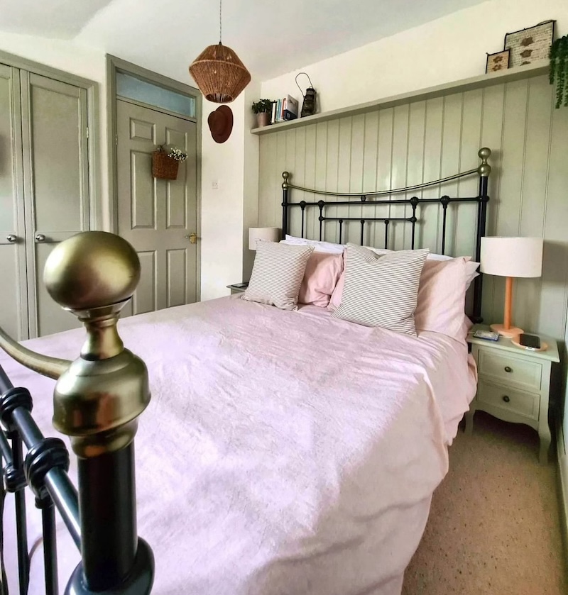 vintage farmhouse bedroom images